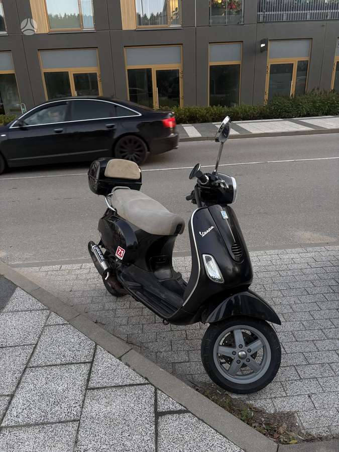 Piaggio Vespa 50cc, мотороллеры / мопеды
