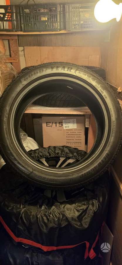 Goodyear UltraGrip 8 Performance, всесезонные 245/45 R18