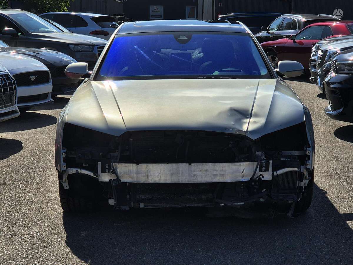Audi A8, 4.0 l., Седан