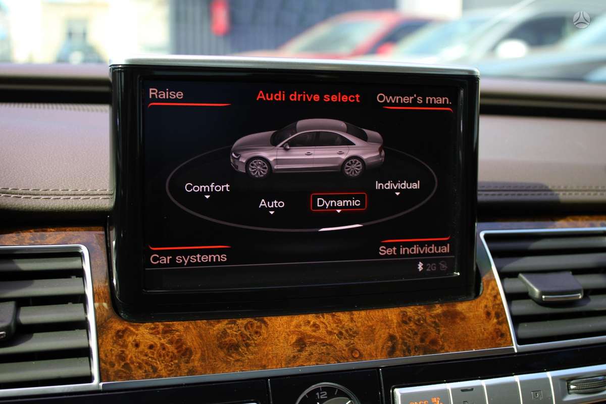 Audi A8, 4.0 l., Седан