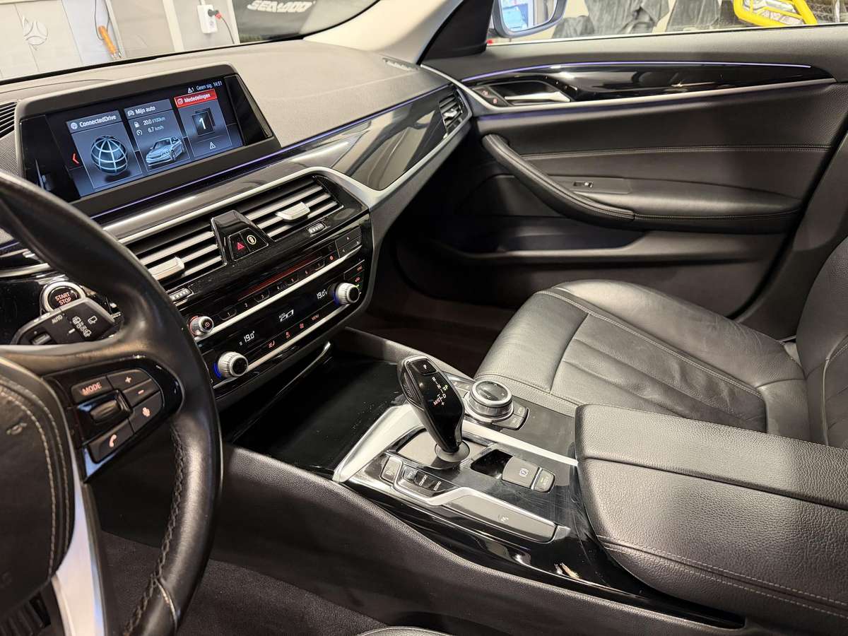 BMW 520, 2.0 l., wagon