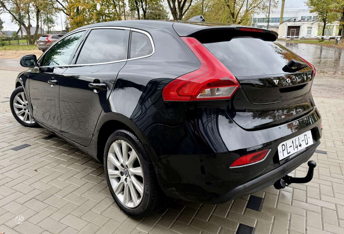 Volvo V40, 1.6 l., Хэтчбек