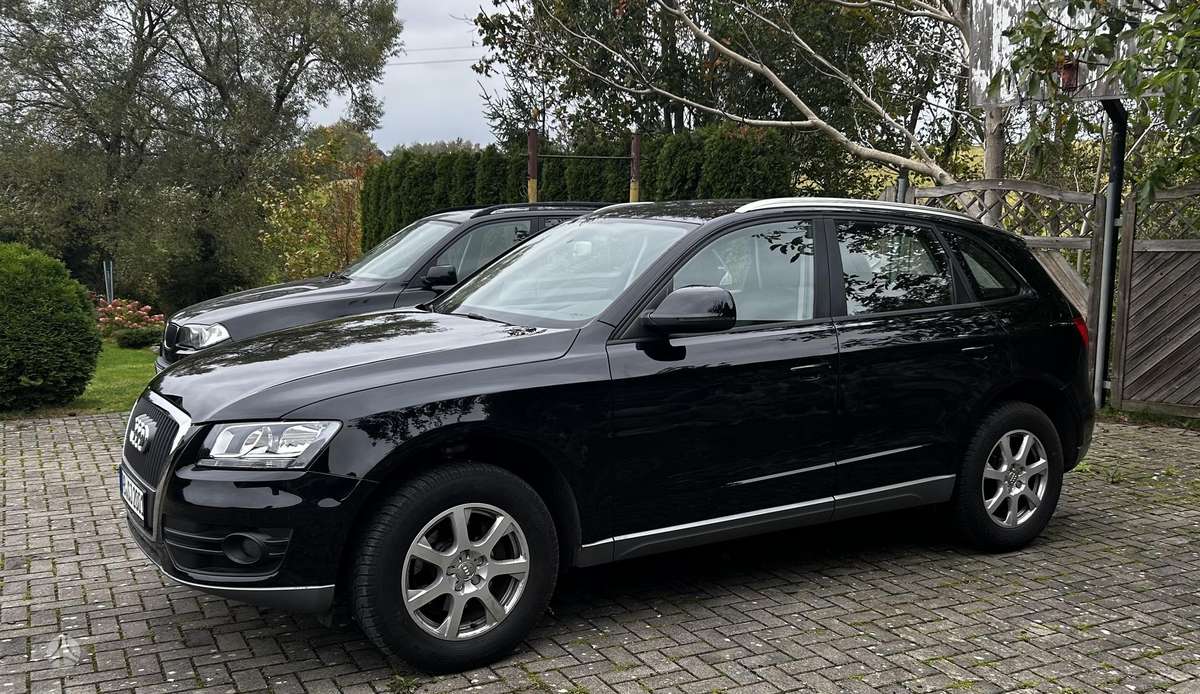 Audi Q5, 2.0 l., off-road / crossover