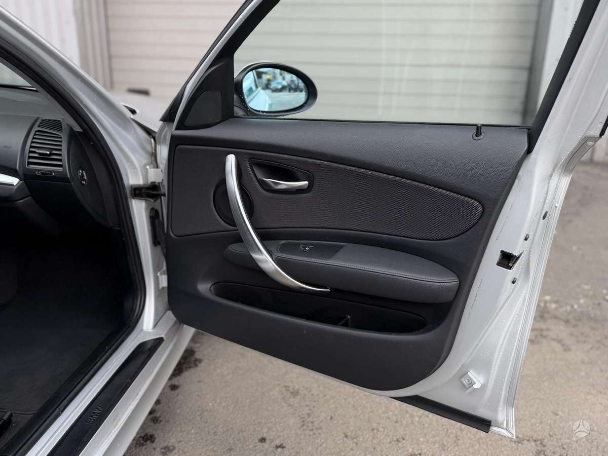 BMW 118, 2.0 l., Хэтчбек