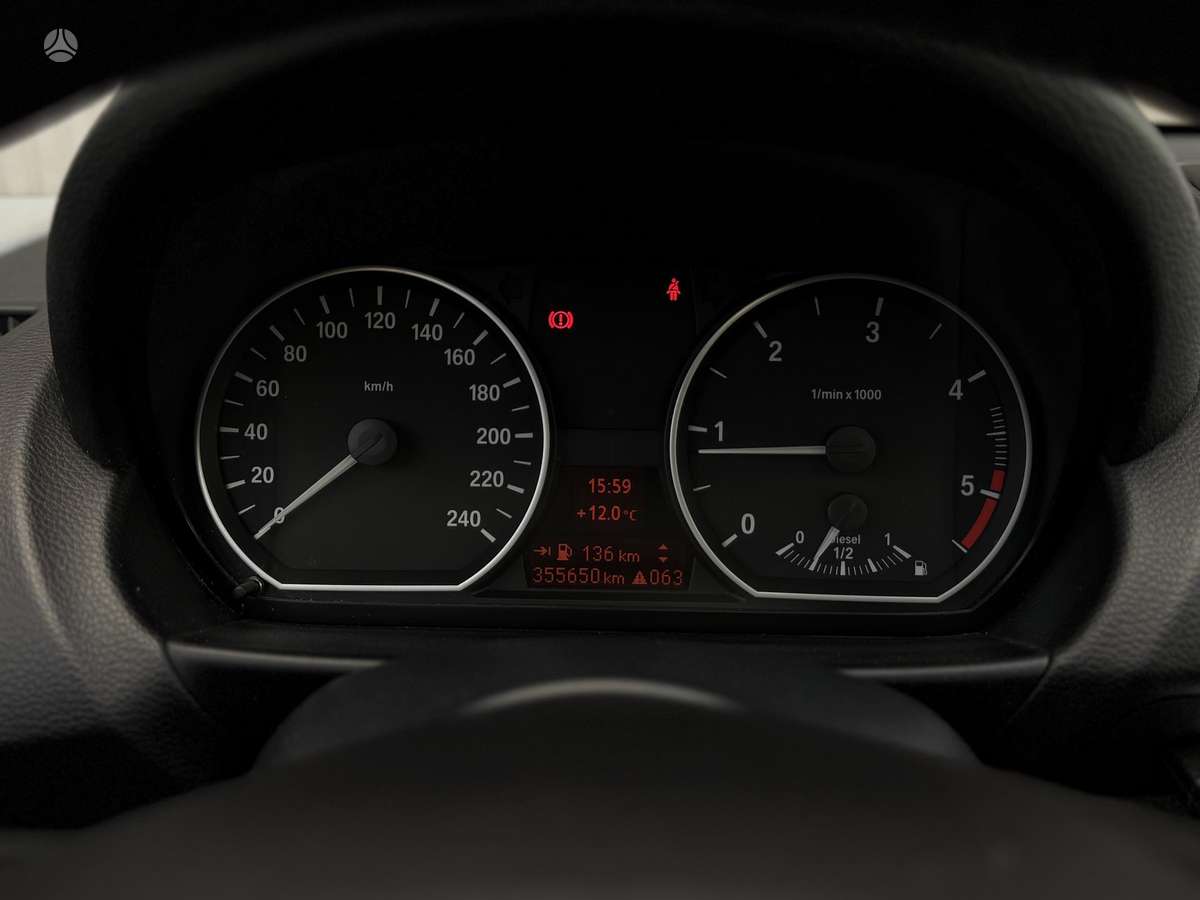 BMW 118, 2.0 l., Хэтчбек