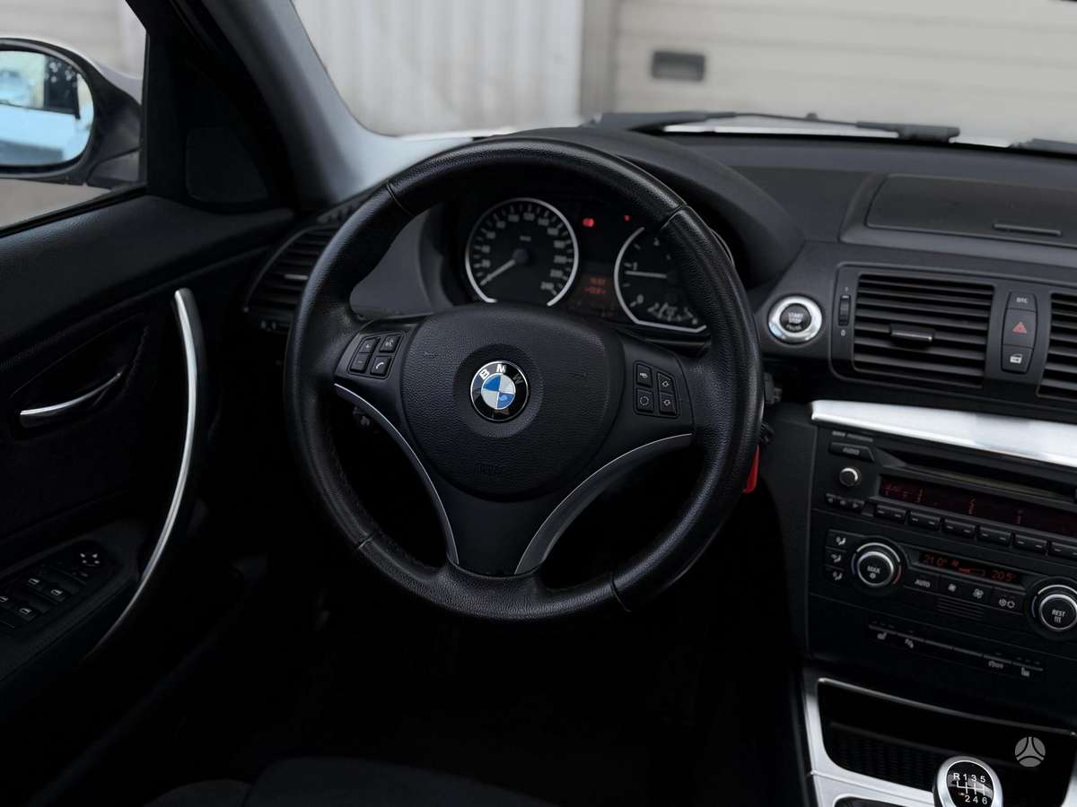 BMW 118, 2.0 l., Хэтчбек