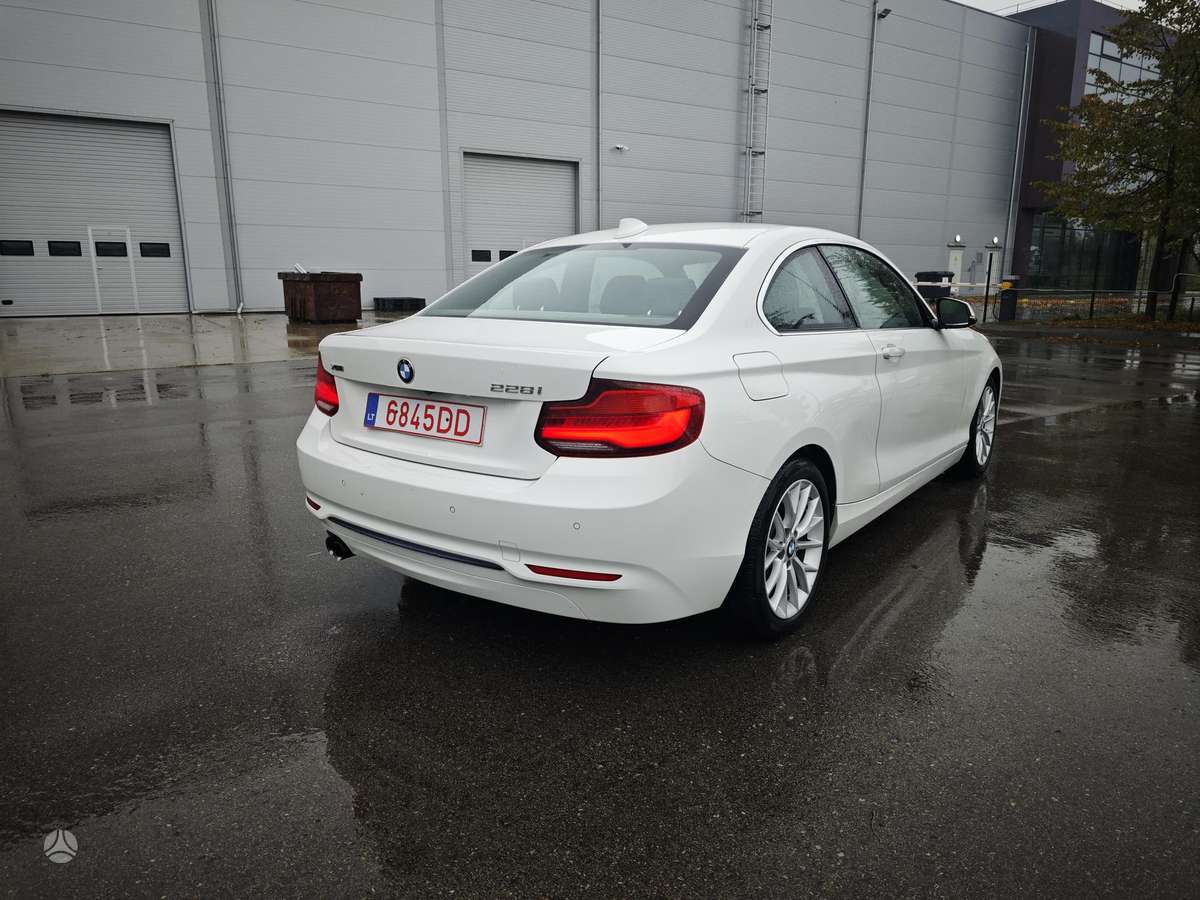 BMW 228, 2.0 l., Купе (coupe)