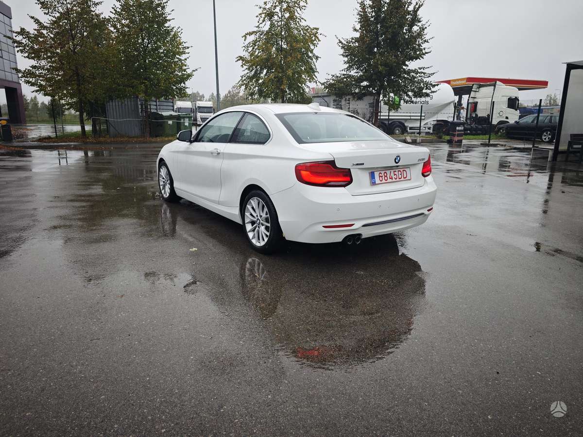 BMW 228, 2.0 l., coupe