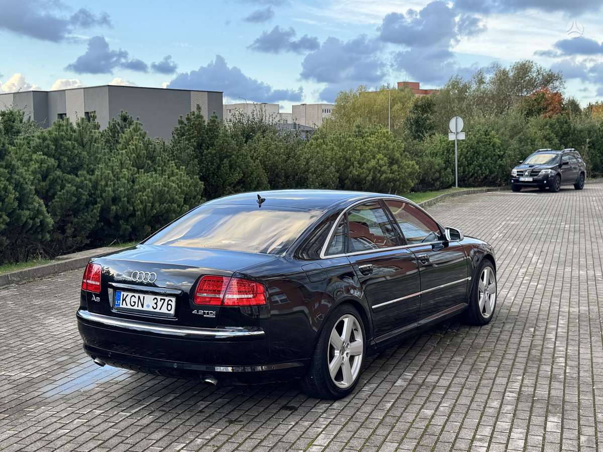 Audi A8, 4.2 l., Лимузин