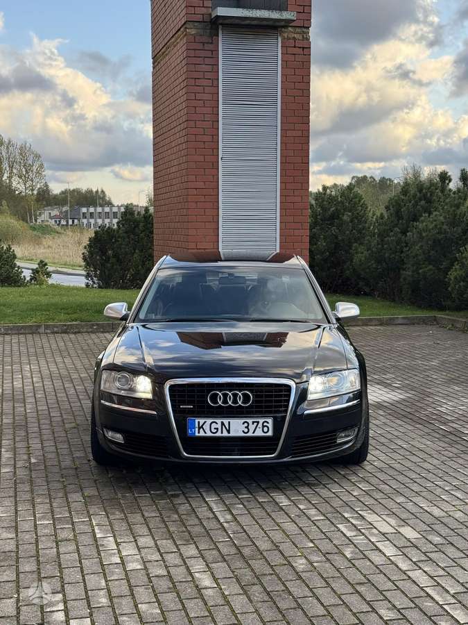 Audi A8, 4.2 l., Лимузин