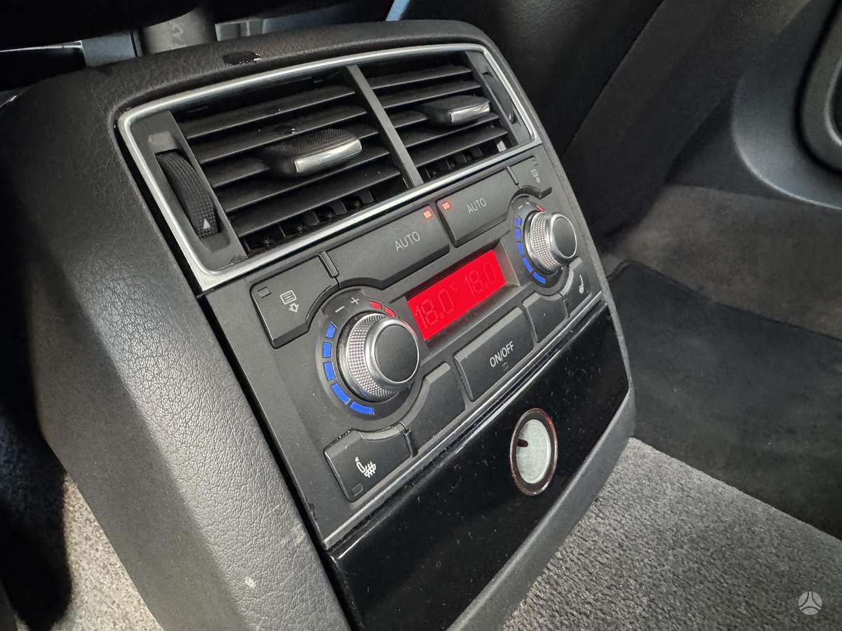 Audi A8, 4.2 l., Лимузин