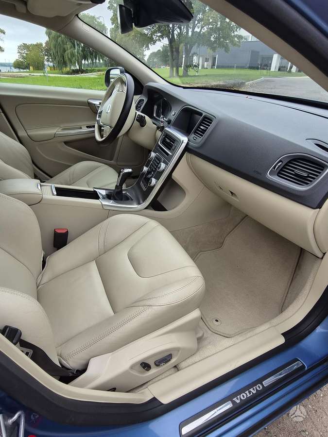 Volvo V60, 2.0 l., Универсал