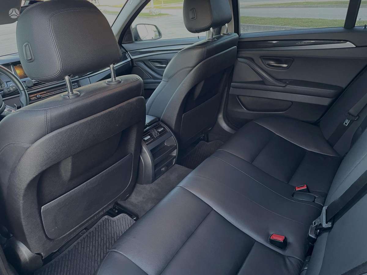 BMW 520, 2.0 l., Седан