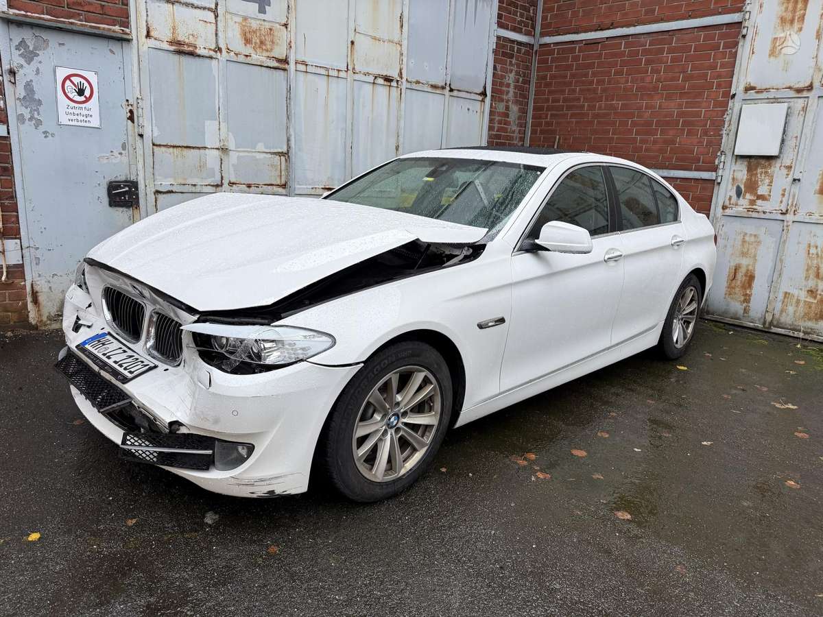 BMW 520, 2.0 l., Седан