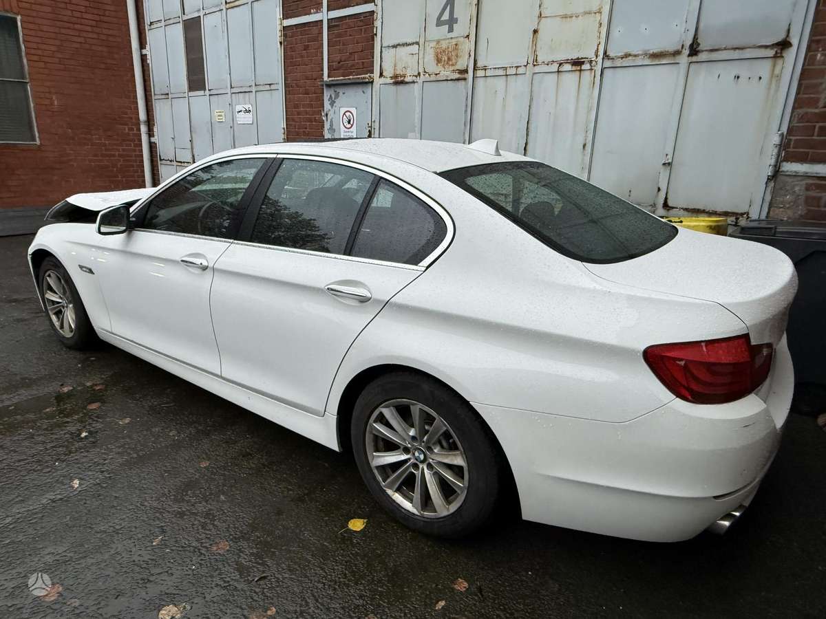BMW 520, 2.0 l., Седан