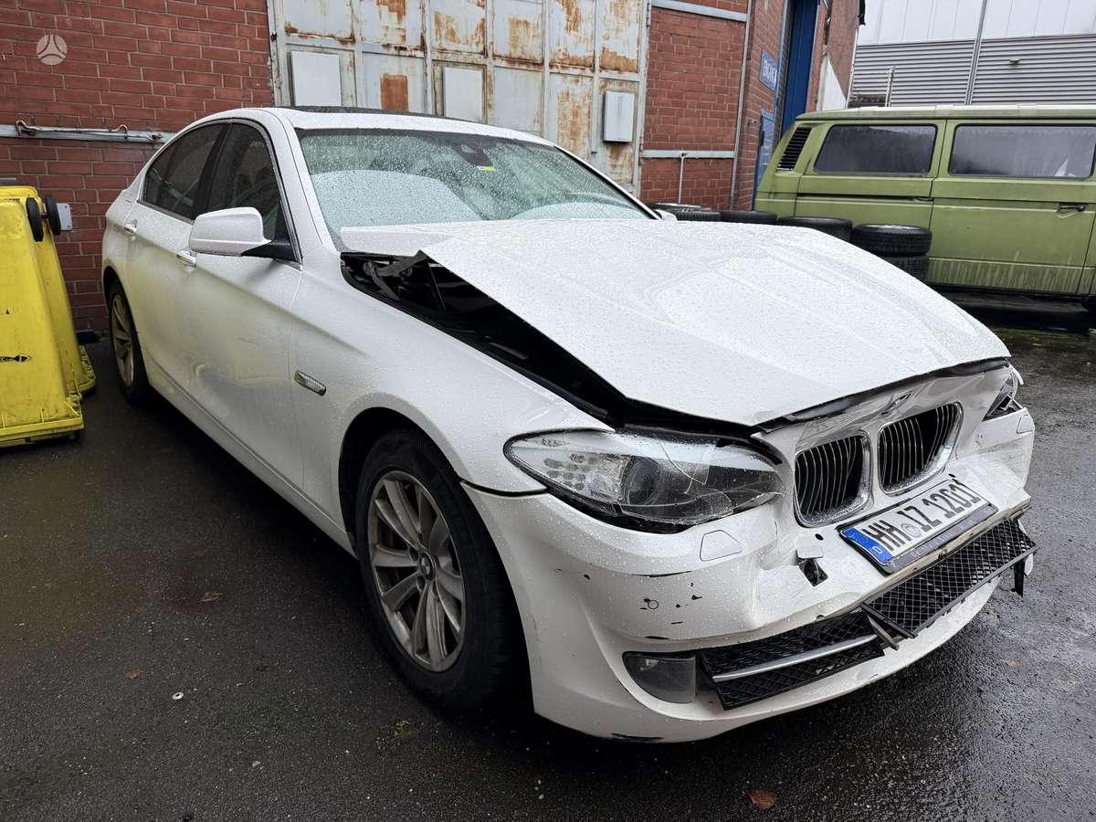 BMW 520, 2.0 l., Седан