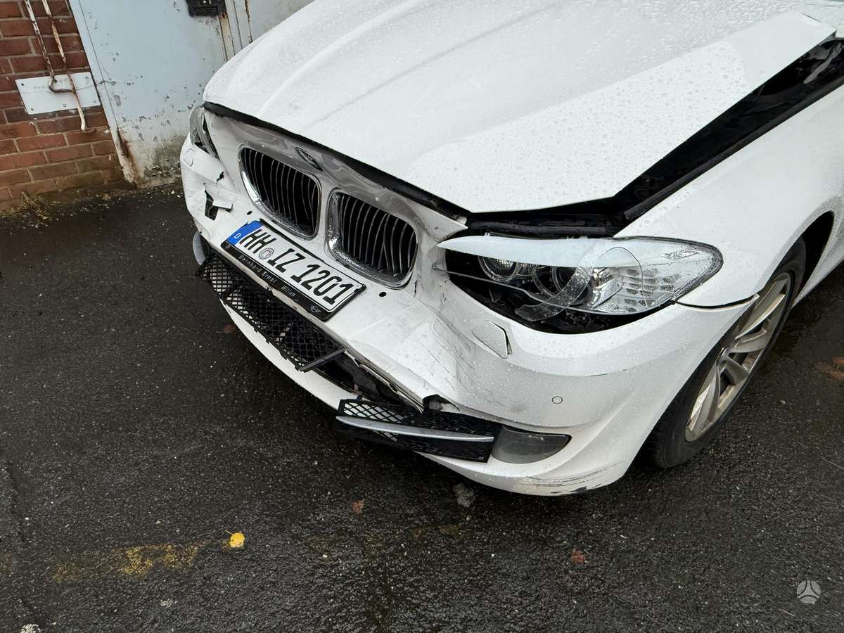 BMW 520, 2.0 l., Седан