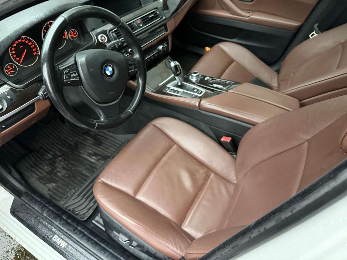 BMW 520, 2.0 l., Седан
