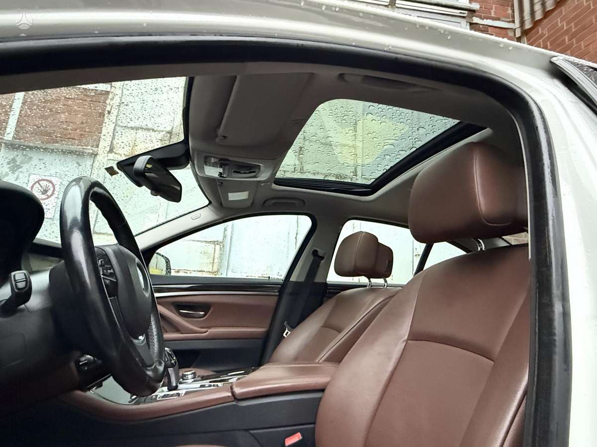 BMW 520, 2.0 l., Седан