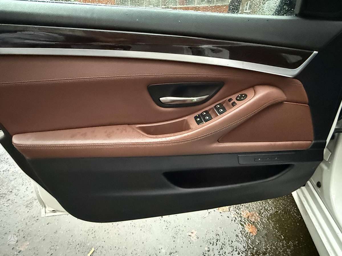 BMW 520, 2.0 l., Седан
