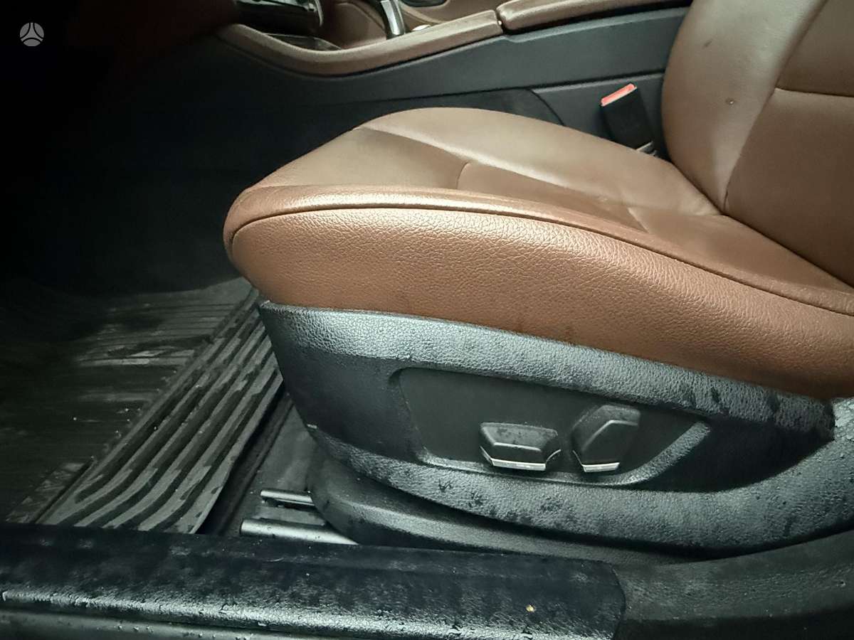 BMW 520, 2.0 l., Седан
