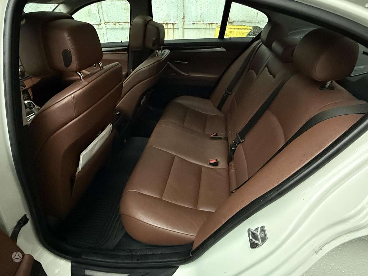 BMW 520, 2.0 l., Седан