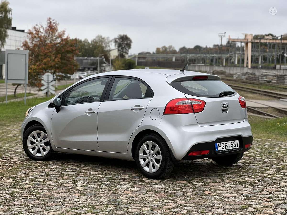 Kia Rio, 1.1 l., Седан