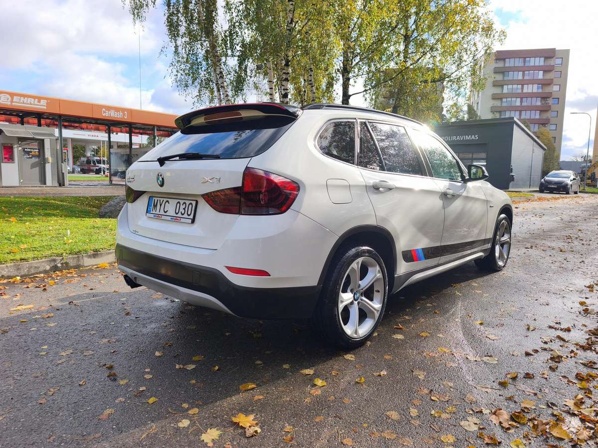 BMW X1, 3.0 l., Хэтчбек