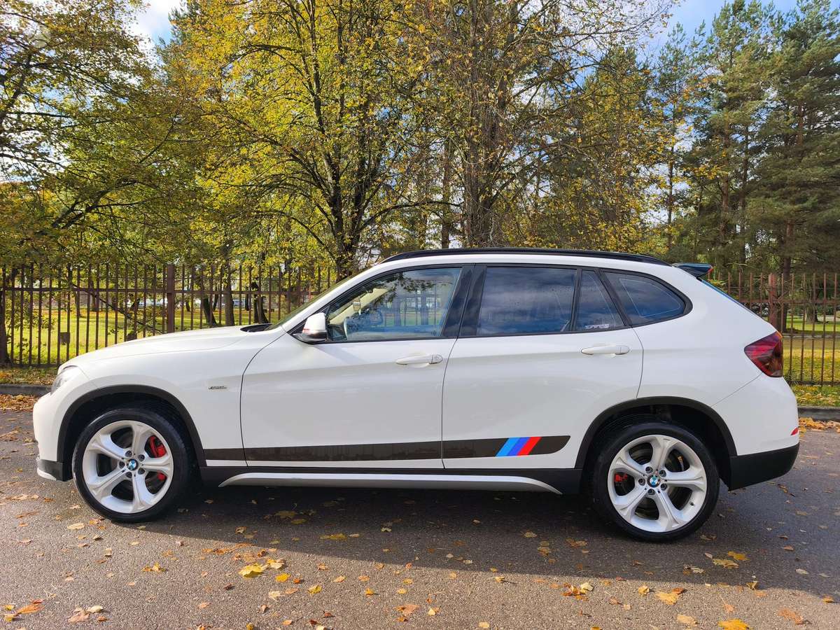 BMW X1, 3.0 l., Хэтчбек