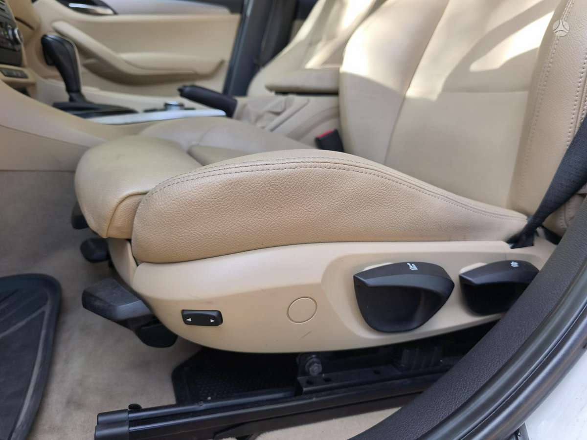 BMW X1, 3.0 l., Хэтчбек