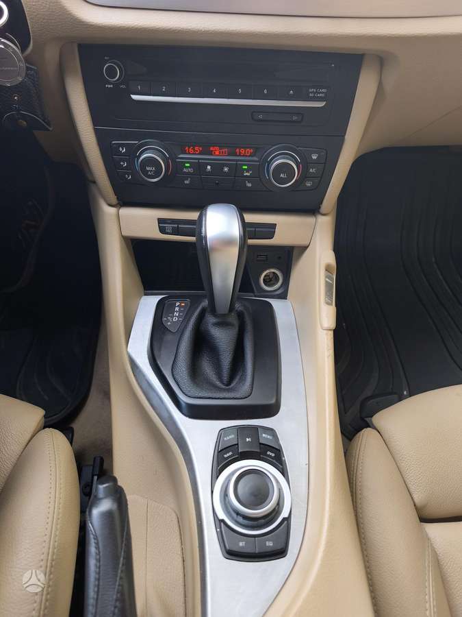 BMW X1, 3.0 l., Хэтчбек