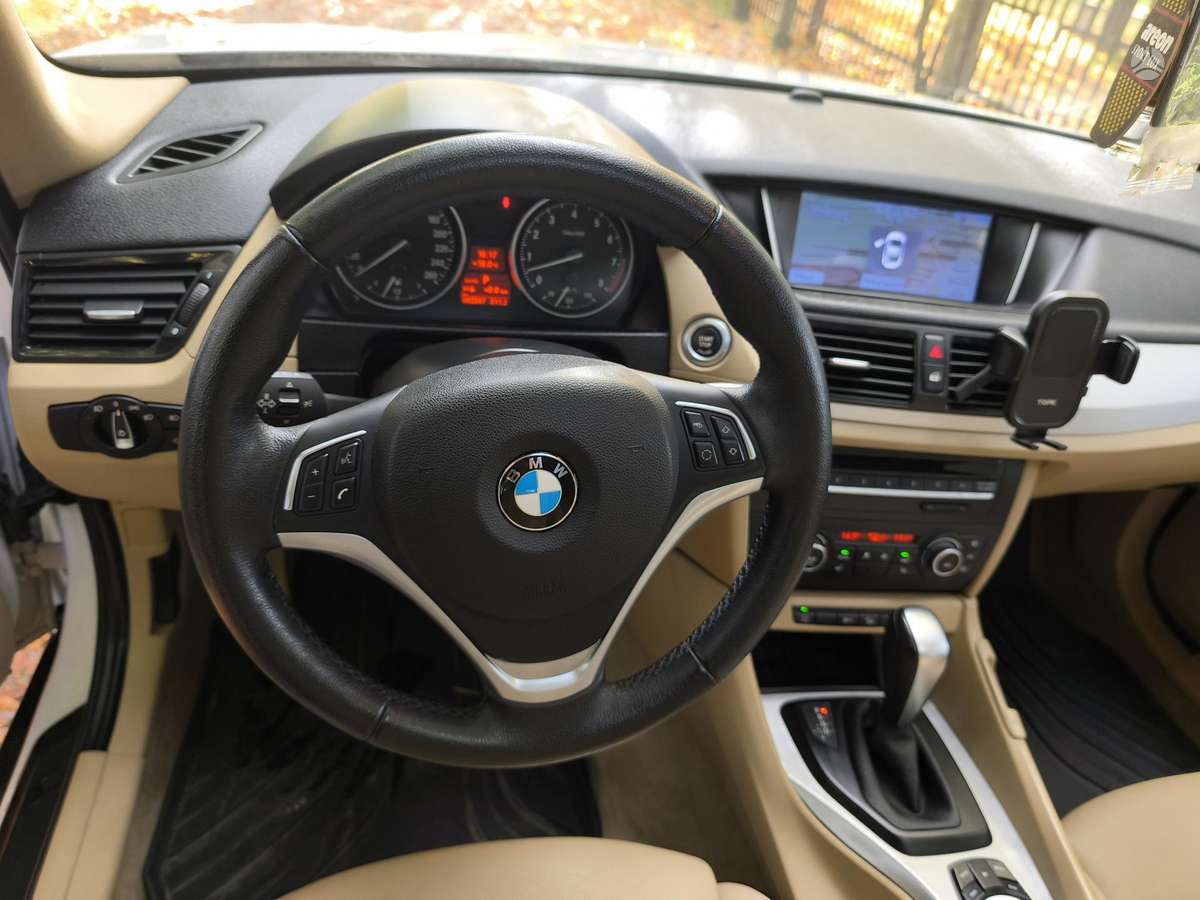 BMW X1, 3.0 l., Хэтчбек