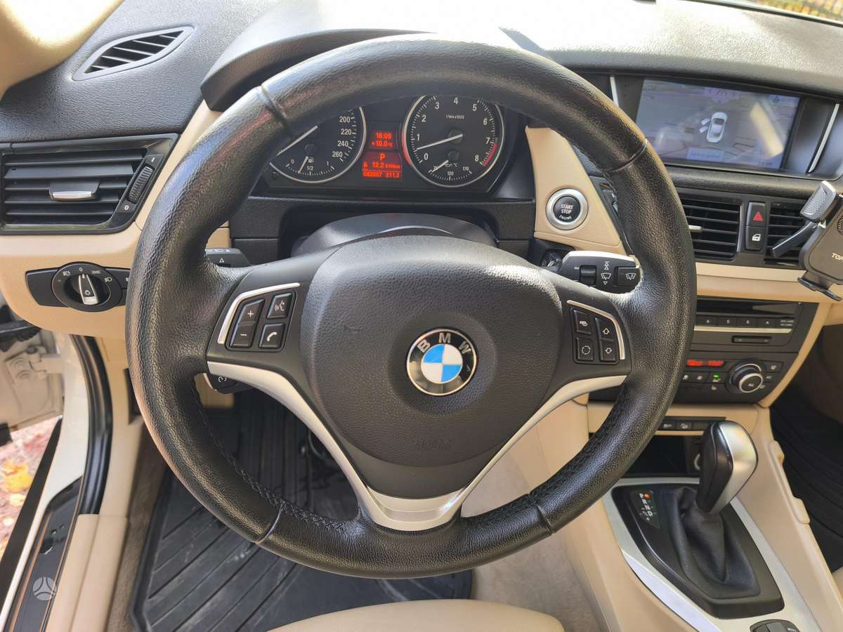 BMW X1, 3.0 l., Хэтчбек