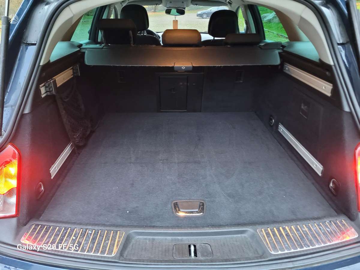 Opel Insignia, 2.0 l., wagon