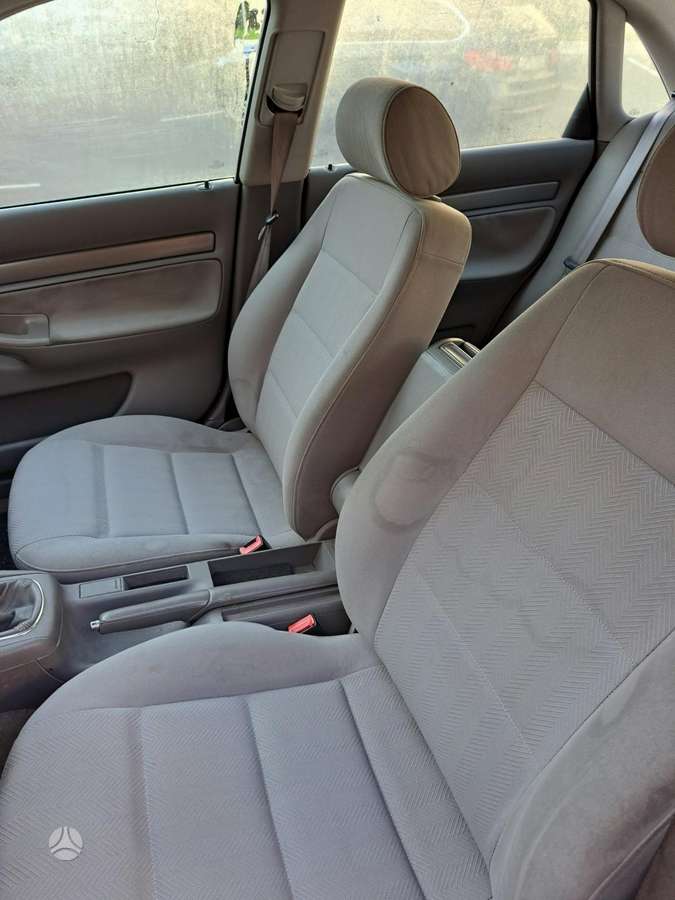 Audi A4, 1.9 l., Седан