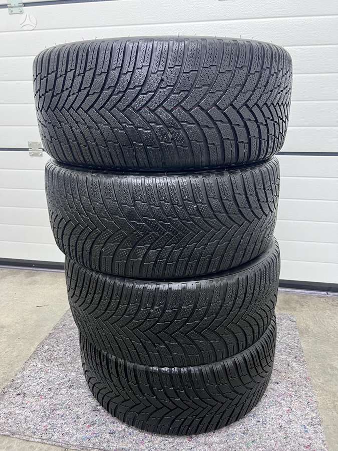 Firestone Winterhawk 4, всесезонные 245/40 R19