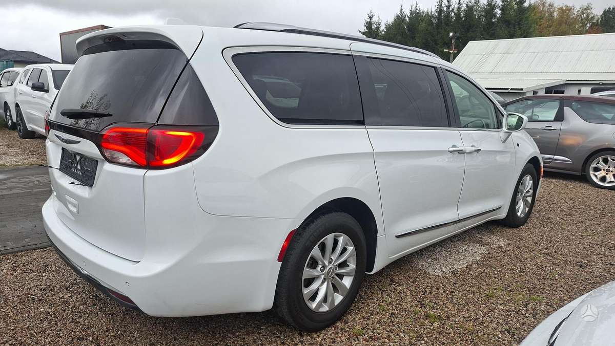 Chrysler Pacifica, 3.6 l., Минивэн