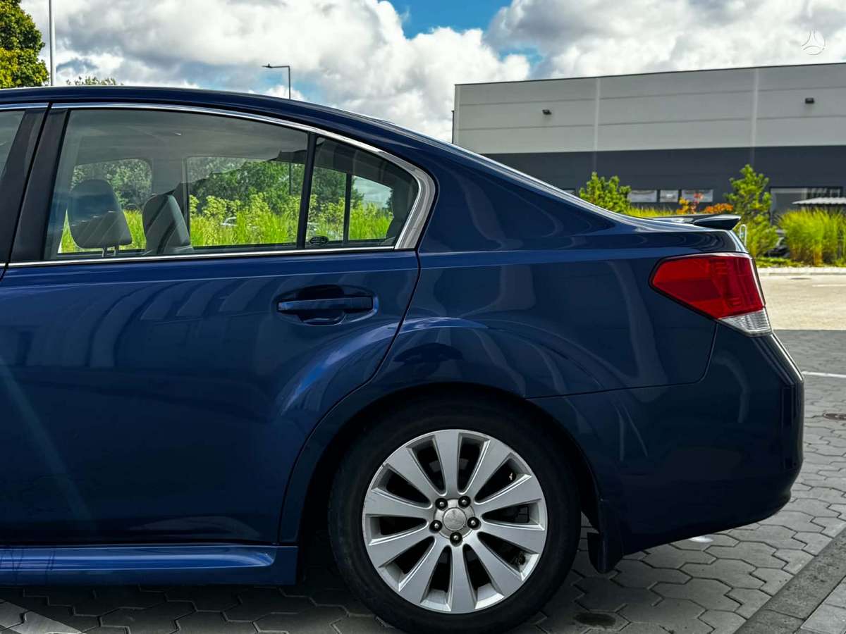 Subaru Legacy, 3.6 l., Седан