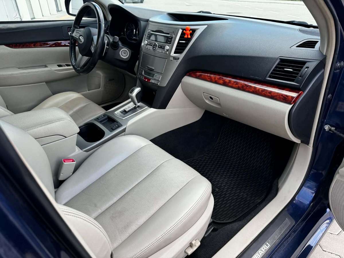 Subaru Legacy, 3.6 l., Седан