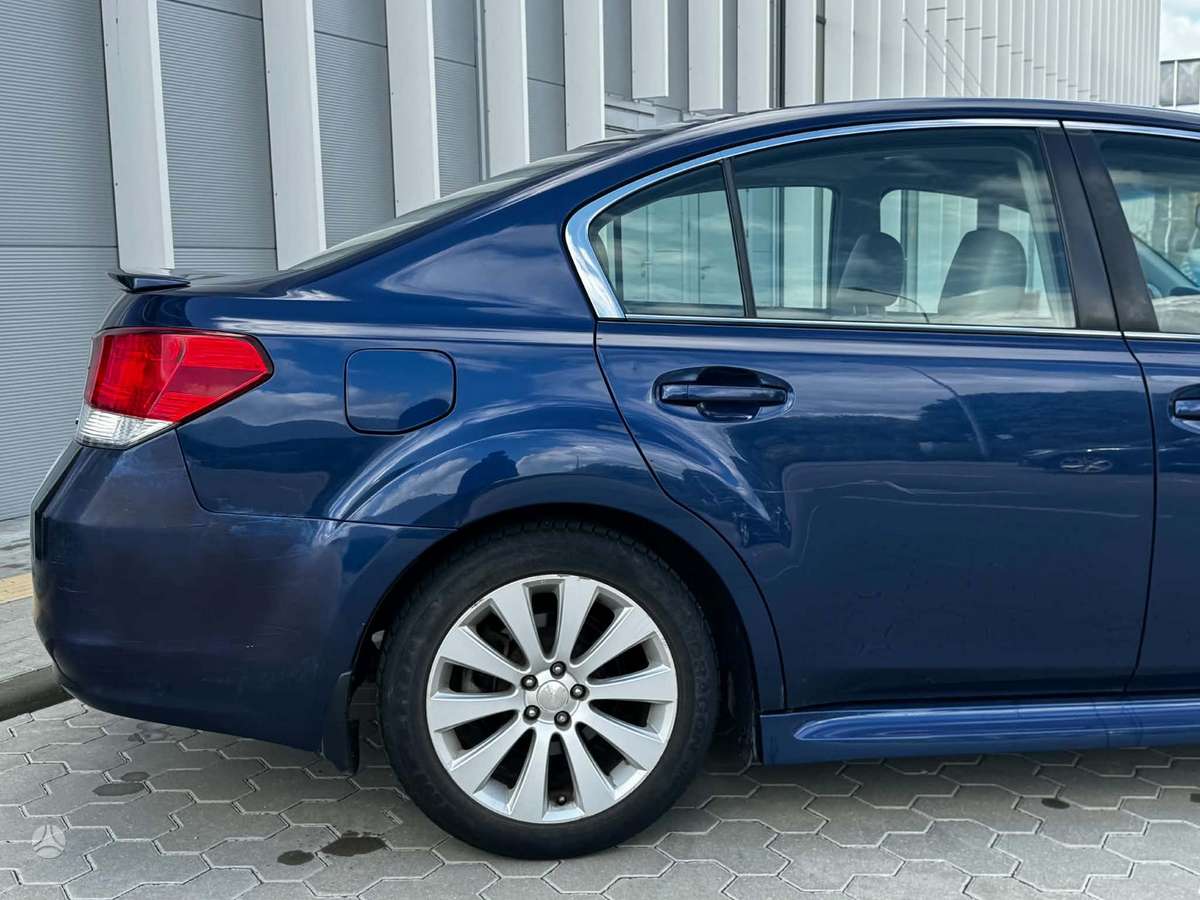 Subaru Legacy, 3.6 l., Седан