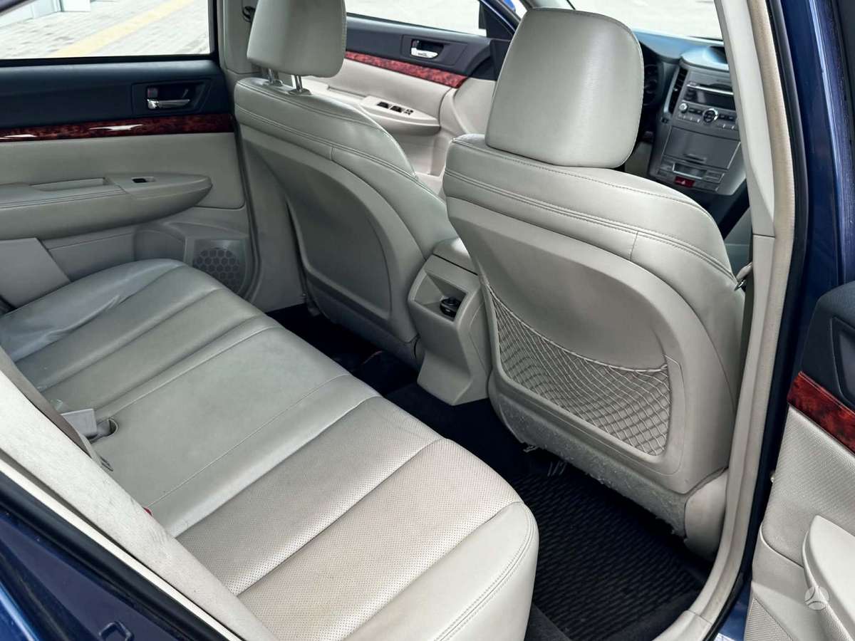 Subaru Legacy, 3.6 l., Седан
