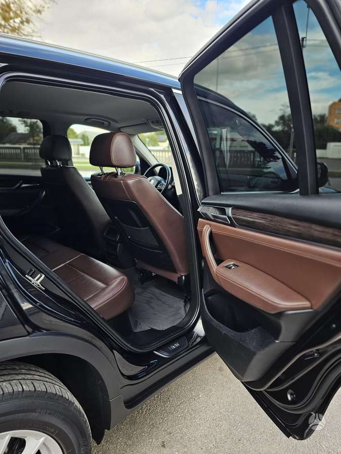 BMW X3, 2.0 l., off-road / crossover