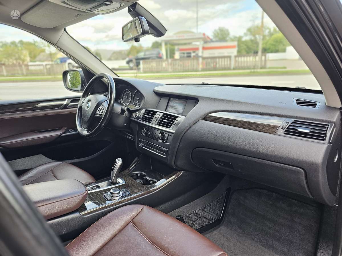 BMW X3, 2.0 l., off-road / crossover