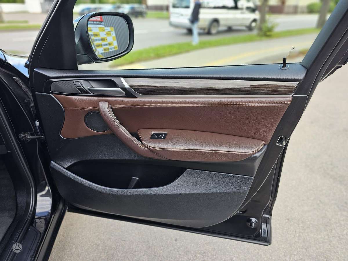 BMW X3, 2.0 l., off-road / crossover