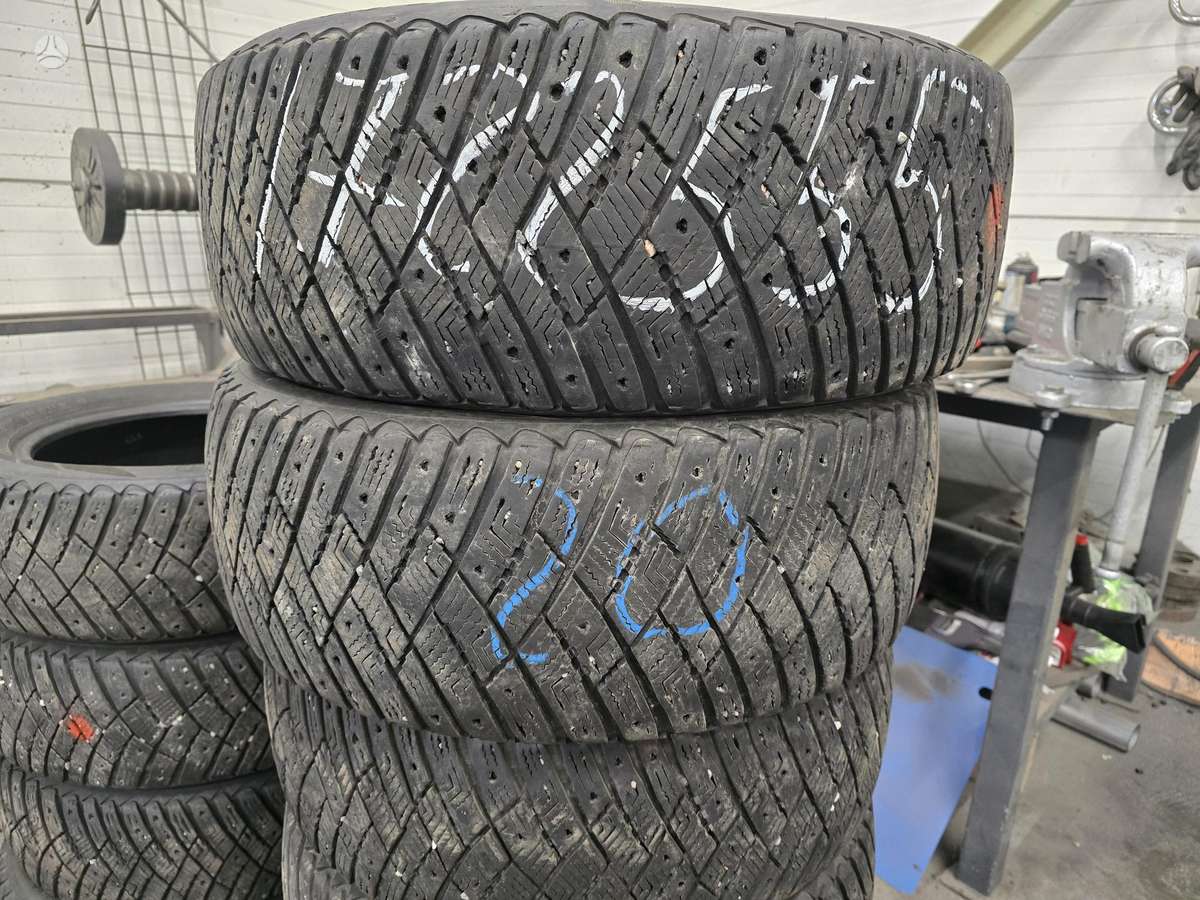 Goodyear, зимние 225/55 R17