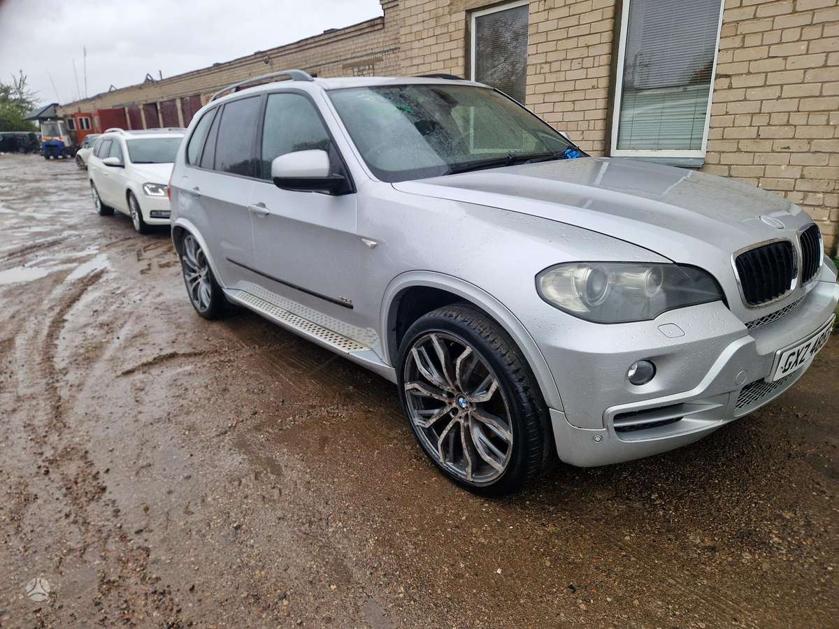 BMW X5 Dalimis