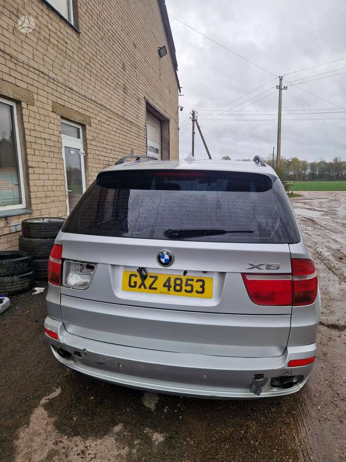 BMW X5 Dalimis