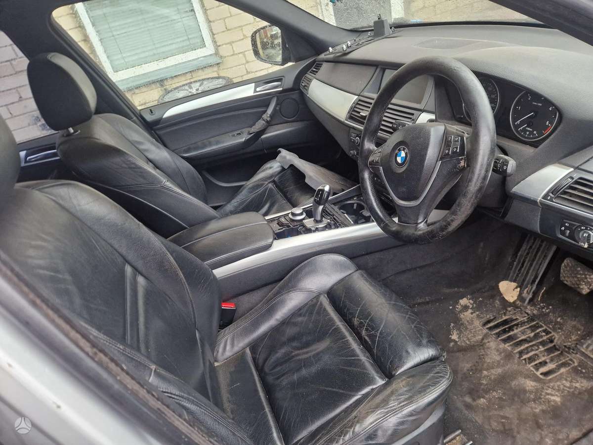 BMW X5 Dalimis
