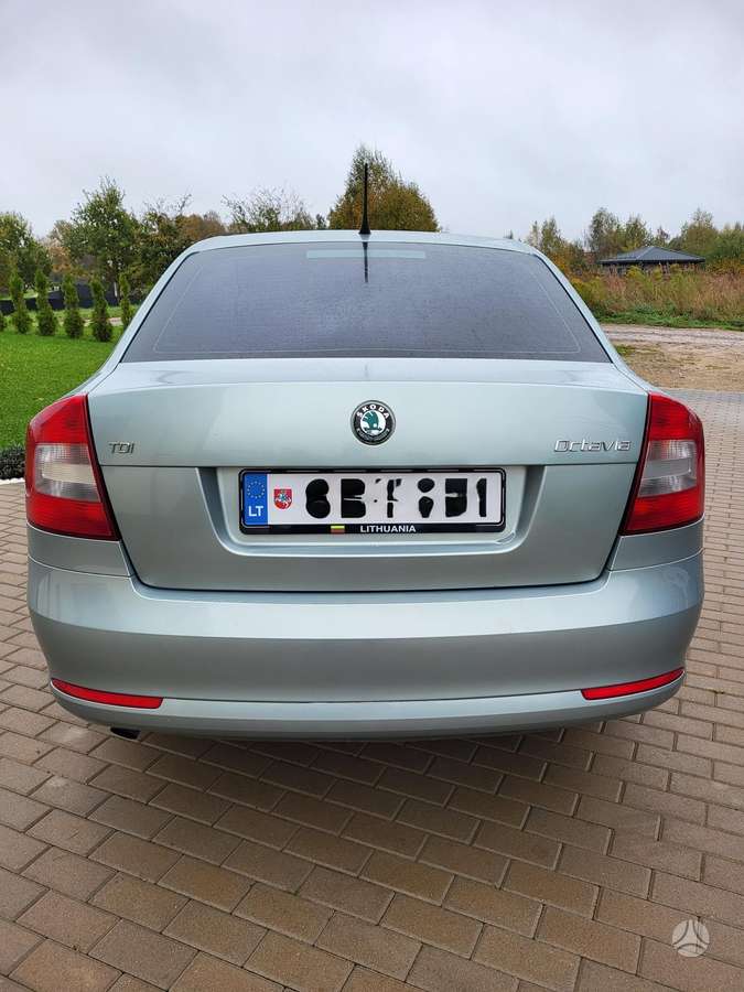Skoda Octavia, 1.6 l., hatchback