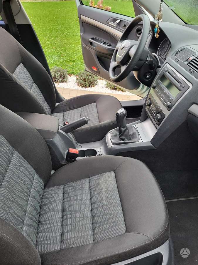 Skoda Octavia, 1.6 l., hatchback